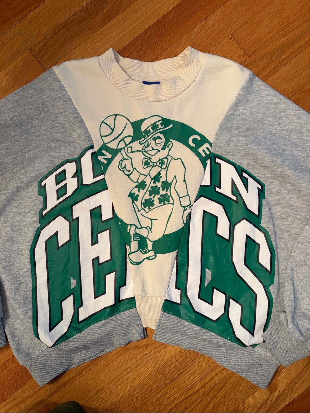 Ultra Game | NBA Boston Celtics | Retro Colorblock Crewneck Sweatshirt | Size L